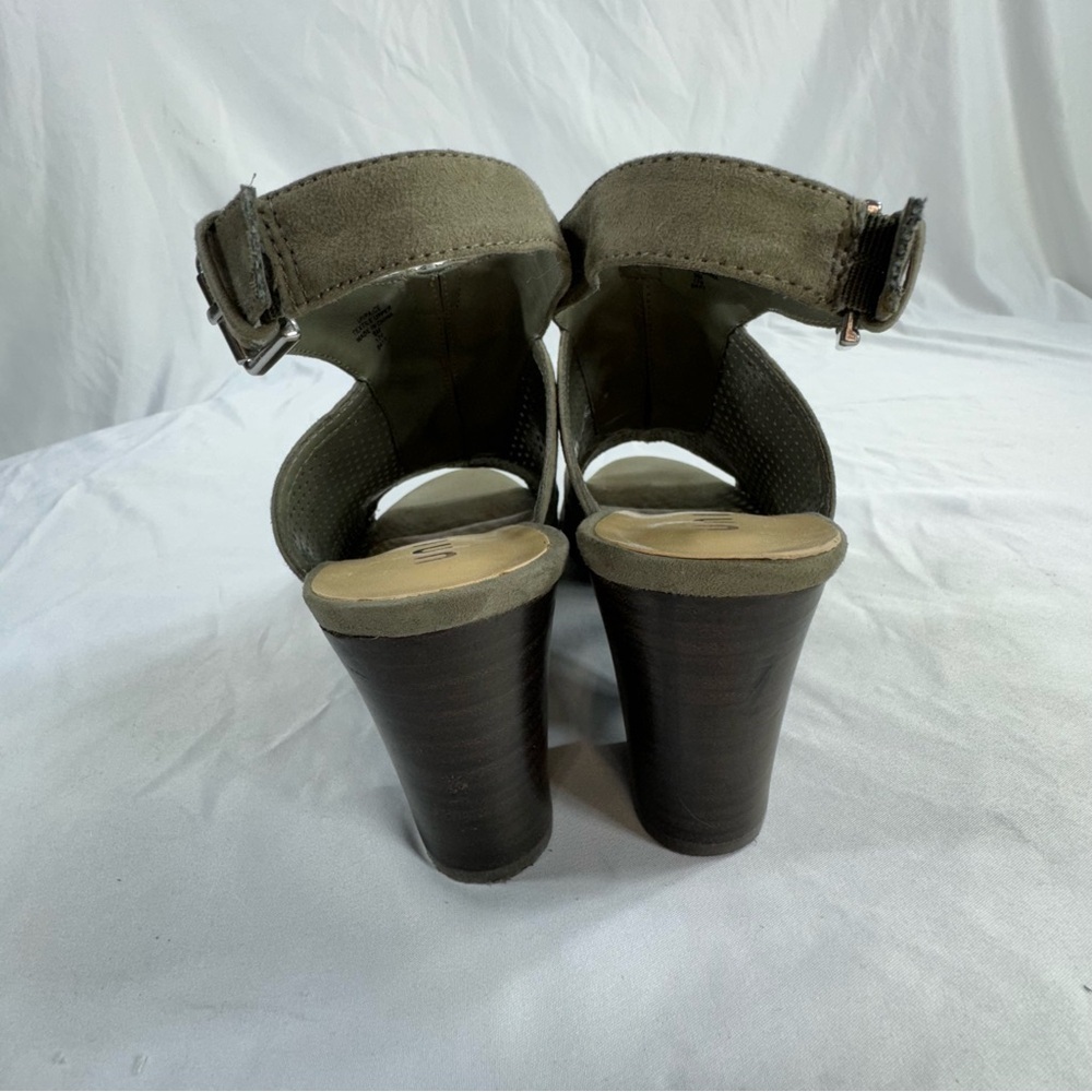 Unisa Faux Suede Unpaice Laser Cut Mesh Peep Toe Zipper Block Heels - Taupe - Picture 3 of 6